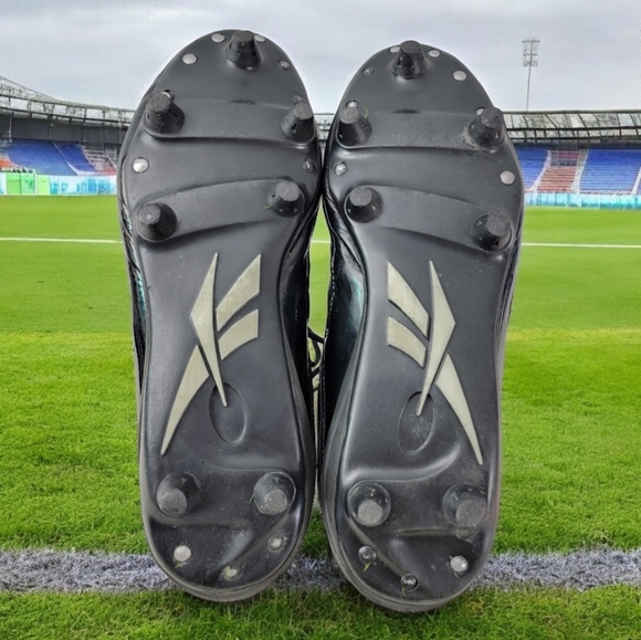 Reebok NFL men's cleats size 12 in excellent preloved condition. Cleats intact. - Picture 2 of 9